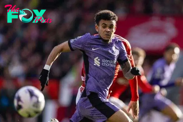 NOTTINGHAM, ENGLAND - Saturday, March 2, 2024: Liverpool's Luis Díaz during the FA Premier League match between Nottingham Forest FC and Liverpool FC at the City Ground. (Photo by David Rawcliffe/Propaganda)