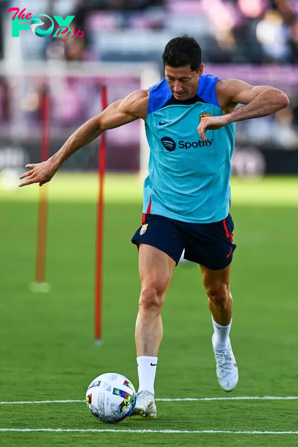 Robert Lewandowski went from scrawny Blackburn transfer target to Barcelona  striker whose health regime stunned Pep Guardiola at Bayern Munich and  earned him 'The Body' nickname | talkSPORT