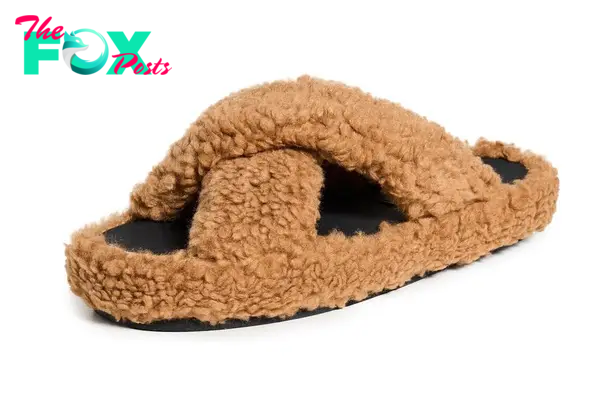 fuzzy brown slide slipper