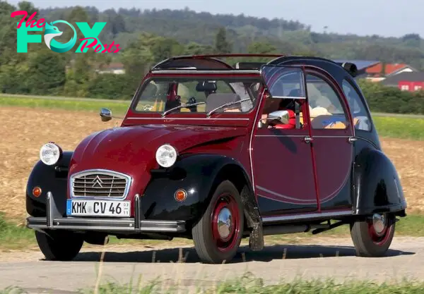  The-Citroën-2CV