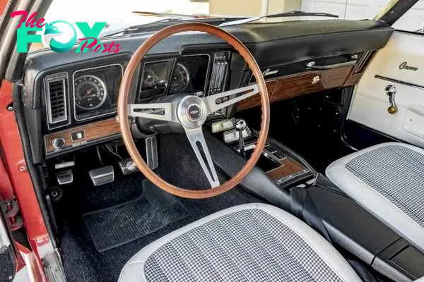 1969-Chevrolet-Camaro-Z28-RS