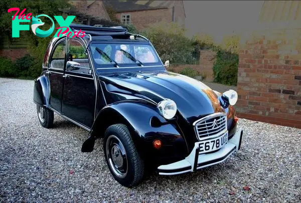  The-Citroën-2CV