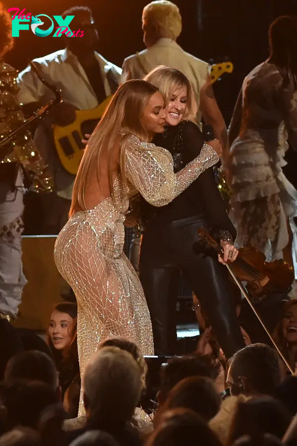 Beyoncé performing with the Dixie Chicks in 2016.