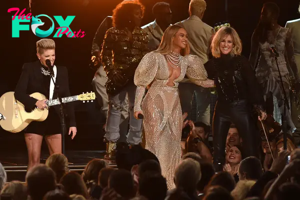 Beyoncé performing with the Dixie Chicks in 2016.
