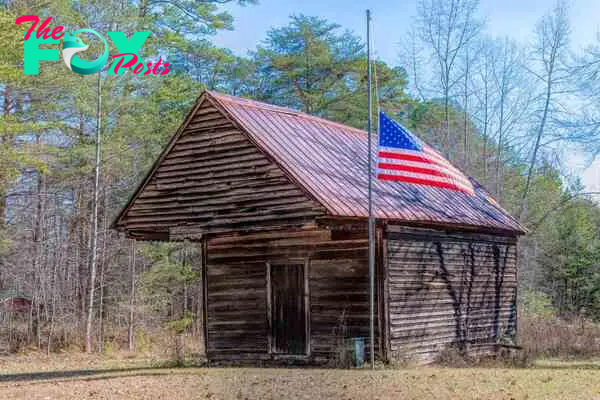  Weathered wooden shed or cabin in Dahlonega.