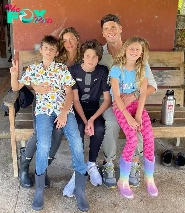 Gisele Bündchen and Tom Brady with their kids.