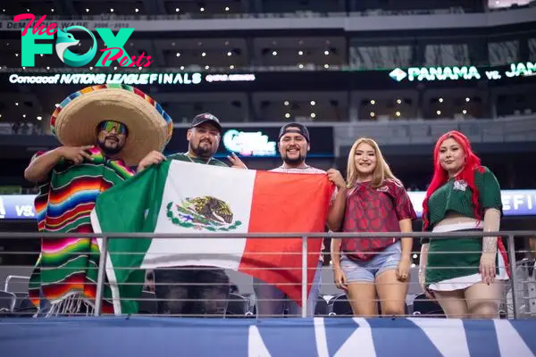 This video has come to light which shows how Mexican and American fans started a fight in the stands of AT&T Stadium during the Nations League final.