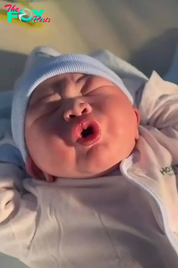 Fall head over heels for the captivating charm of a newborn baby's expressions - News Breaking