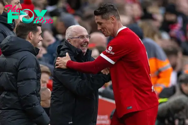 LIVERPOOL, ENGLAND - Saturday, March 23, 2024: Liverpool's match-winning goal-scorer Fernando Torres with manager Sven-Göran Eriksson during the LFC Foundation match between Liverpool FC Legends and Ajax FC Legends at Anfield. (Photo by David Rawcliffe/Propaganda)