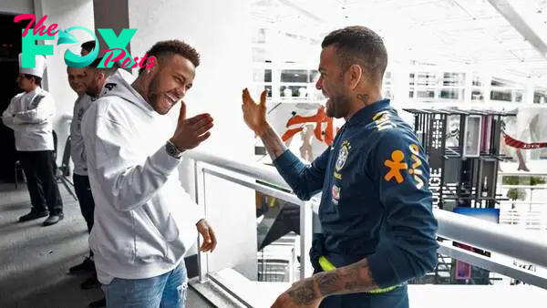 Dani Alves and Neymar Jr were close friends but the latter appears to have cut ties.