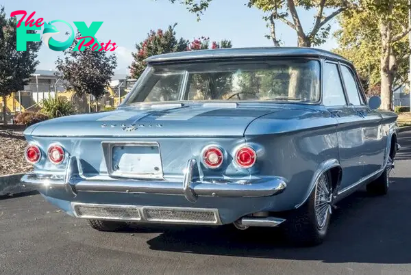 1964-Chevrolet-Corvair-Monza-Sedan-4-Speed