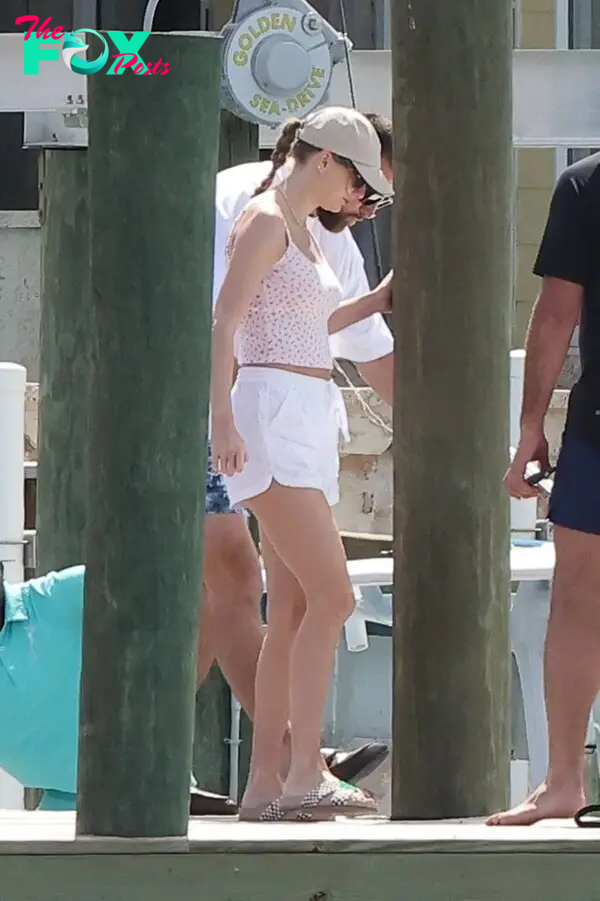 Taylor Swift in the Bahamas. 