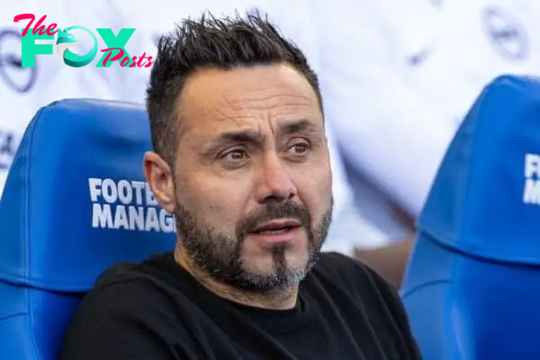 BRIGHTON & HOVE, ENGLAND - Sunday, October 8, 2023: Brighton & Hove Albion's manager Roberto De Zerbi before the FA Premier League match between Brighton & Hove Albion FC and Liverpool FC at the American Express Community Stadium. The game ended in a 2-2 draw. (Pic by David Rawcliffe/Propaganda)