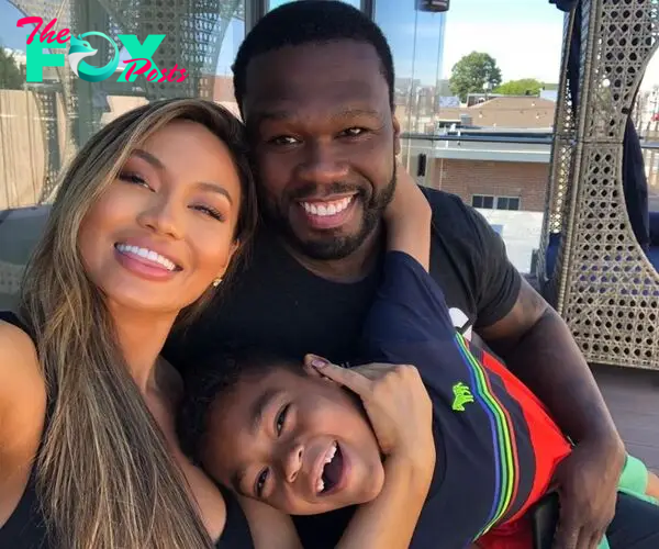 A selfie of Daphne Joy, 50 Cent and their son.