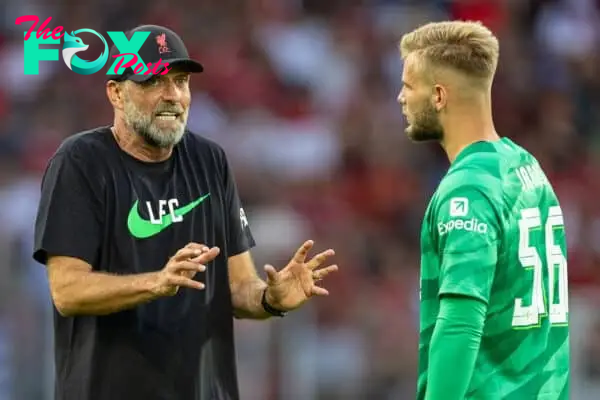 KARLSRUHER, GERMANY - Wednesday, July 19, 2023: Liverpool's manager Jürgen Klopp (L) speaks with goalkeeper Vitezslav Jaros after a pre-season friendly match between Karlsruher SC and Liverpool FC at the Wildparkstadion. (Pic by David Rawcliffe/Propaganda)