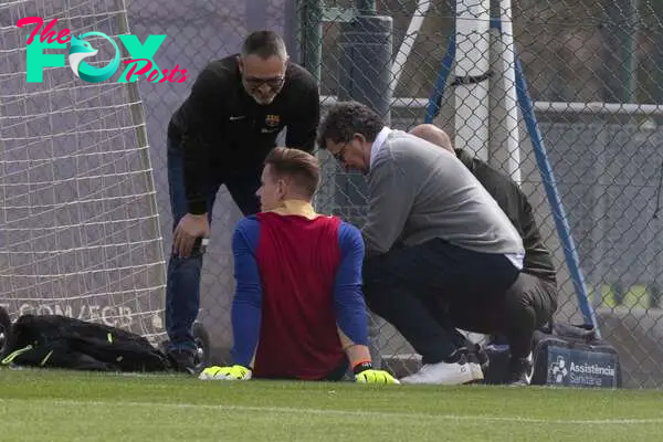Barcelona’s German goalkeeper went down in training ahead of Barcelona’s LaLiga game against Las Palmas.