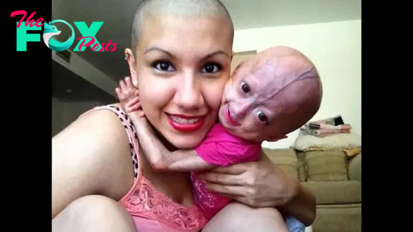 Adalia Rose as a young child with her mother Natalia Pallante. Photo / Getty Images