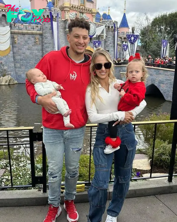 Patrick and Brittany Mahomes with both their kids at Disney