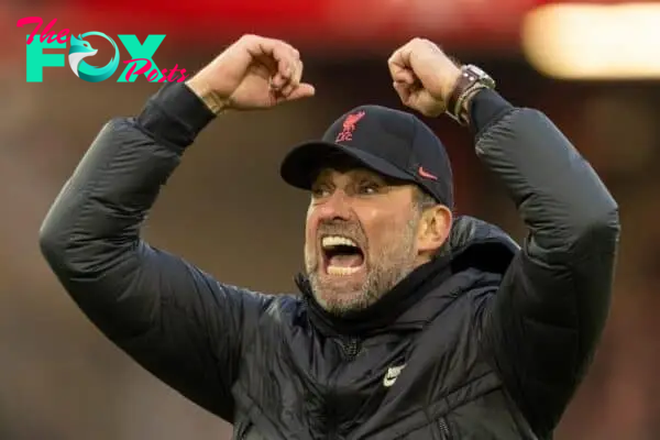 LIVERPOOL, ENGLAND - Sunday, January 16, 2022: Liverpool's manager Jurgen Klopp celebrates after the FA Premier League match between Liverpool FC and Brentford FC at Anfield. Liverpool won 3-0. (Pic by David Rawcliffe/Propaganda)