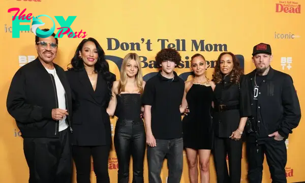 Lionel Richie, Lisa Parigi, Nicole Richie, Joel Madden and their kids