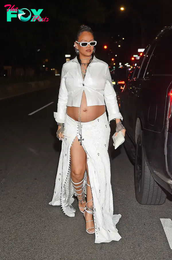 rihanna pregnant in white outfit