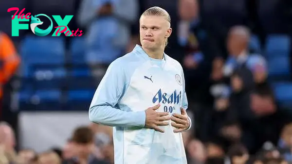 Manchester (United Kingdom), 03/04/2024.- Erling Haaland of Manchester City warms up before the English Premier League match between Manchester City and Aston Villa in Manchester, Britain, 03 April 2024. (Reino Unido)
