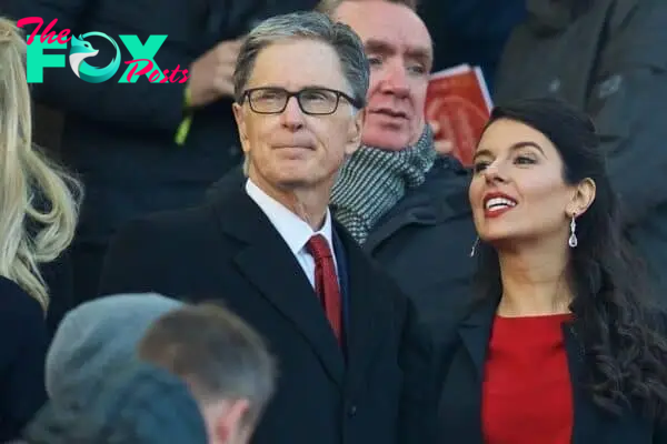 LIVERPOOL, ENGLAND - Saturday, November 26, 2016: Liverpool's owner John W. Henry and his wife Linda Pizzuti before the FA Premier League match against Sunderland at Anfield. (Pic by David Rawcliffe/Propaganda)