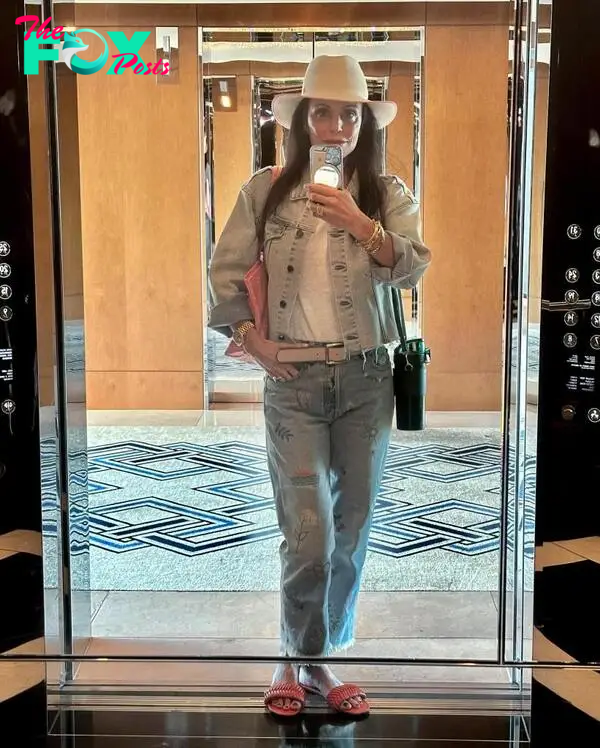 Bethenny Frankel in a mirror selfie. 