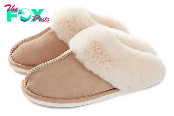 Donpapa memory foam slippers in tan and white shearling