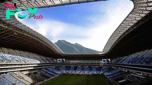 Where is the CF Monterrey stadium? Mountain behind Estadio BBVA