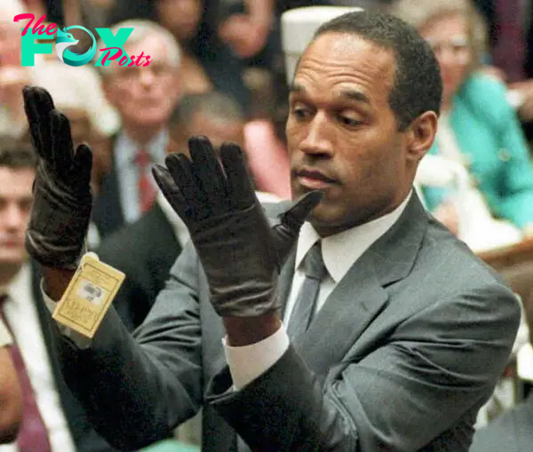 OJ Simpson wearing gloves in court in 1995.