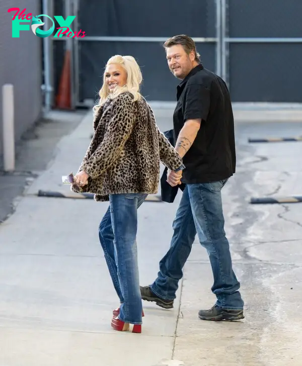 a photo of Gwen Stefani and Blake Shelton