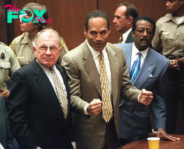 F. Lee Bailey. OJ Simpson and Johnnie Cochran Jr. in court in 1995.