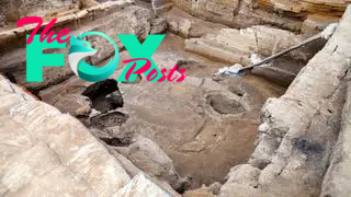 Catalhoyuk floor burial pits.