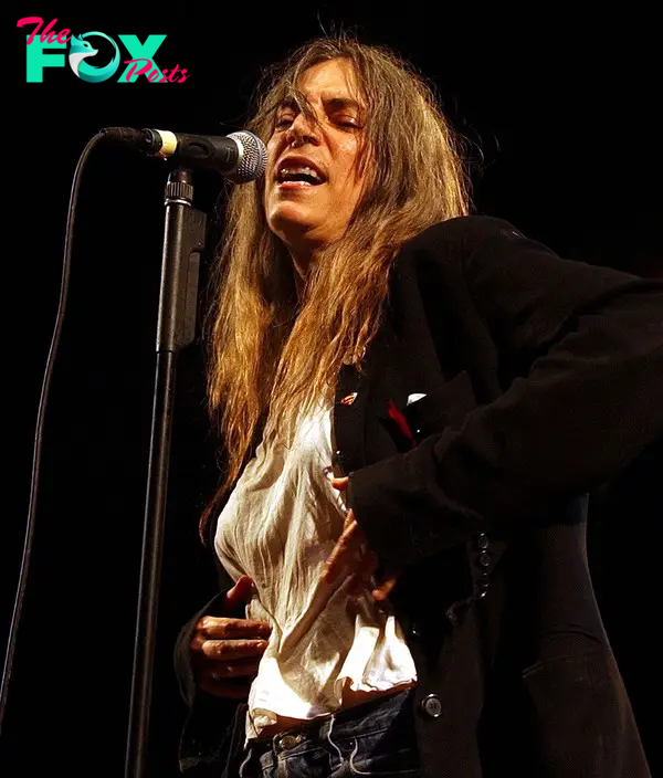 Patti Smith performing in Switzerland in 2002.