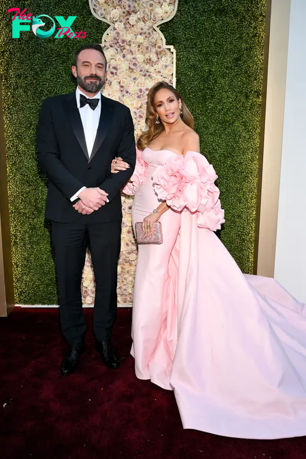 Ben Affleck and Jennifer Lopez posing together 