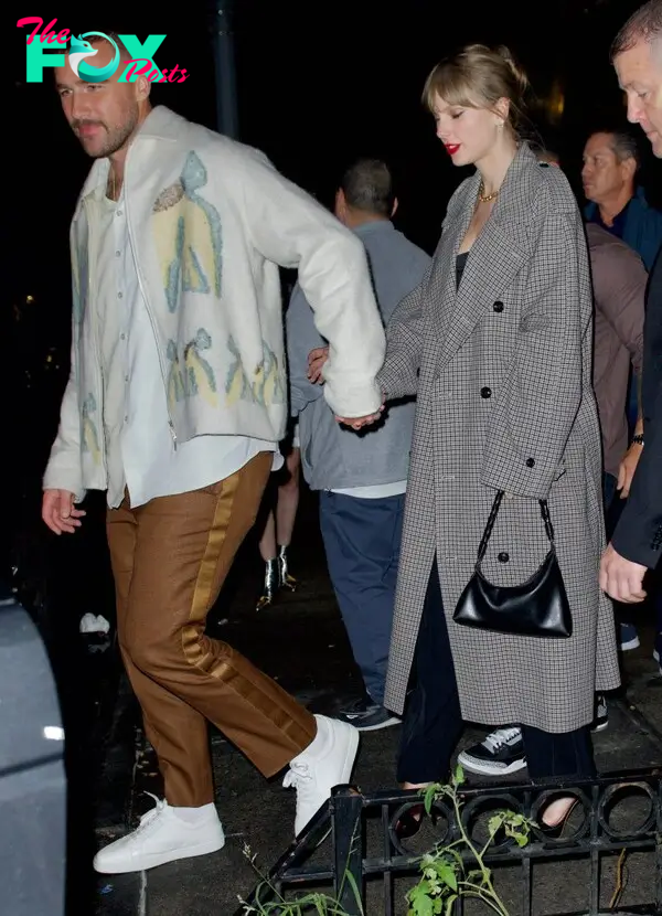 Travis Kelce and Taylor Swift on a date.