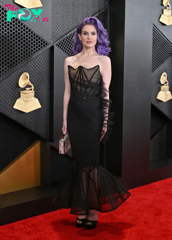 Kelly Osbourne at the 20234 Grammys.