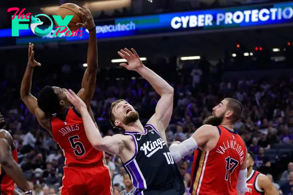 The New Orleans Pelicans and the Sacramento Kings will battle for the final spot in the Western Conference playoffs tonight from Smoothie King Center.