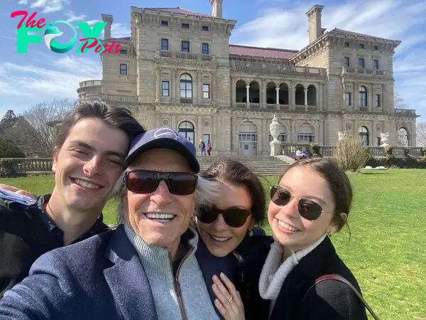A selfie of Michael Douglas, Catherine Zeta-Jones, their son, Dylan, and their daughter, Carys.