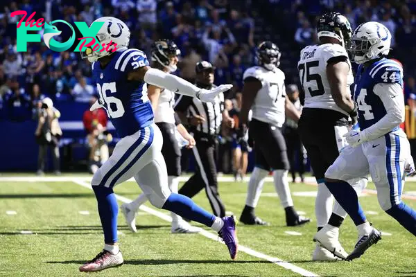 INDIANAPOLIS, INDIANA - OCTOBER 16: Jonathan Taylor #28 of the Indianapolis Colts reacts after a defensive play against the Jacksonville Jaguars during the second quarter at Lucas Oil Stadium on October 16, 2022 in Indianapolis, Indiana.   Justin Casterline/Getty Images/AFP