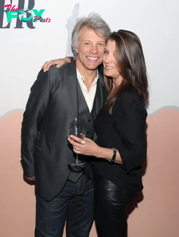  Jon Bon Jovi and Dorothea Hurley in 2019. 