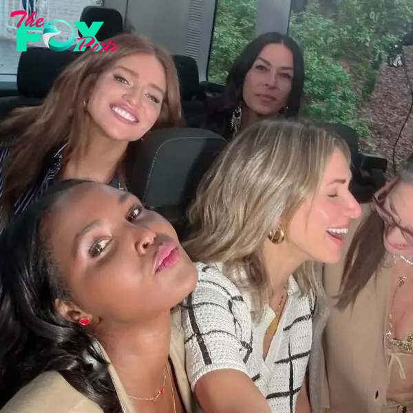 A selfie of Brynn Whitfield, Ubah Hassan, Erin Lichy, Jenna Lyons and Rebecca Minkoff.
