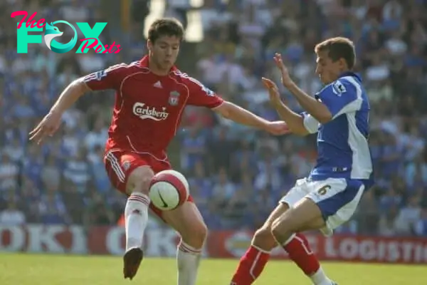 Portsmouth, England: Saturday, April 28, 2007: Liverpool's Xabi Alonso and Portsmouth's Gary O'Neil during the Premiership match at Fratton Park (Pic by Chris Ratcliffe/Propaganda)
