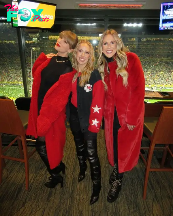 Brittany Mahomes, Taylor Swift and another WAG at a game.