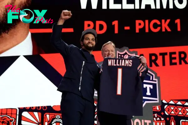The Chicago Bears selected Caleb Williams first overall and he told AS that he prefers to focus on winning titles rather than breaking records.