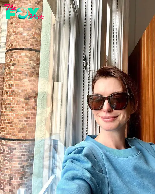 Selfie of Anne Hathaway.