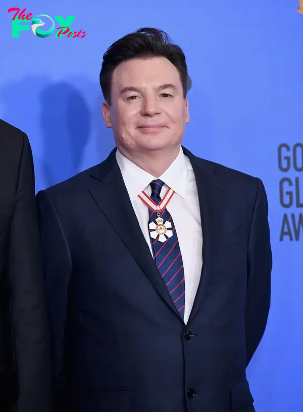 Mike Myers posing at the Golden Globes in 2019.