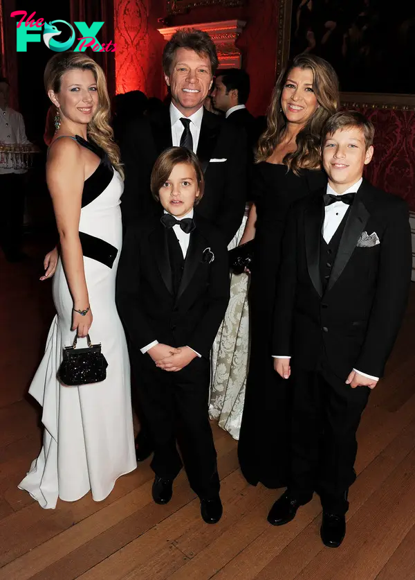 Jon Bon Jovi, Dorothea Hurley and kids