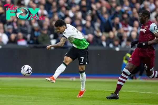 LONDON, ENGLAND - Saturday, April 27, 2024: Liverpool's Luis Diaz during the FA Premier League match between West Ham United FC and Liverpool FC at the London Stadium. (Photo by David Rawcliffe/Propaganda)